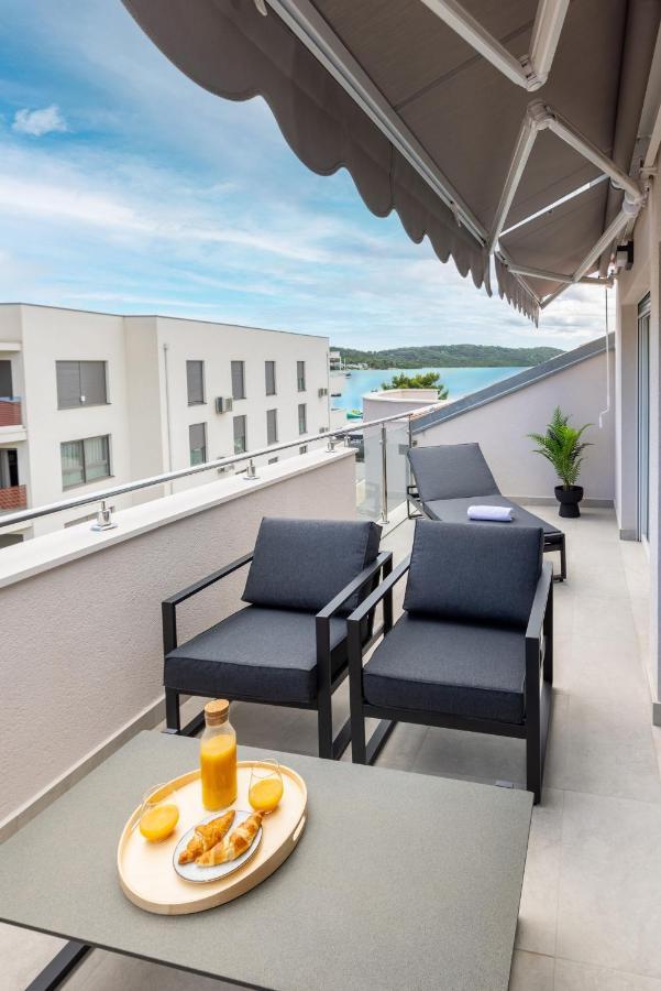 Apartments Ocrux Trogir Exterior foto