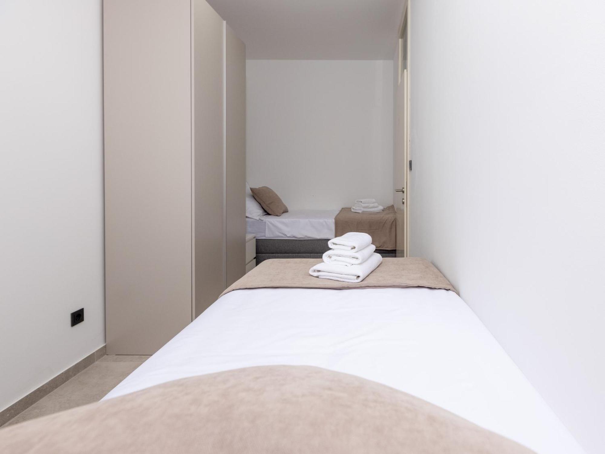 Apartments Ocrux Trogir Exterior foto